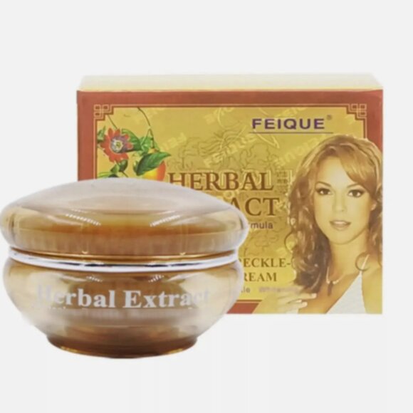 Ginseng Herbal Anti Freckle Dark Spot Crea - Picture 3 of 3